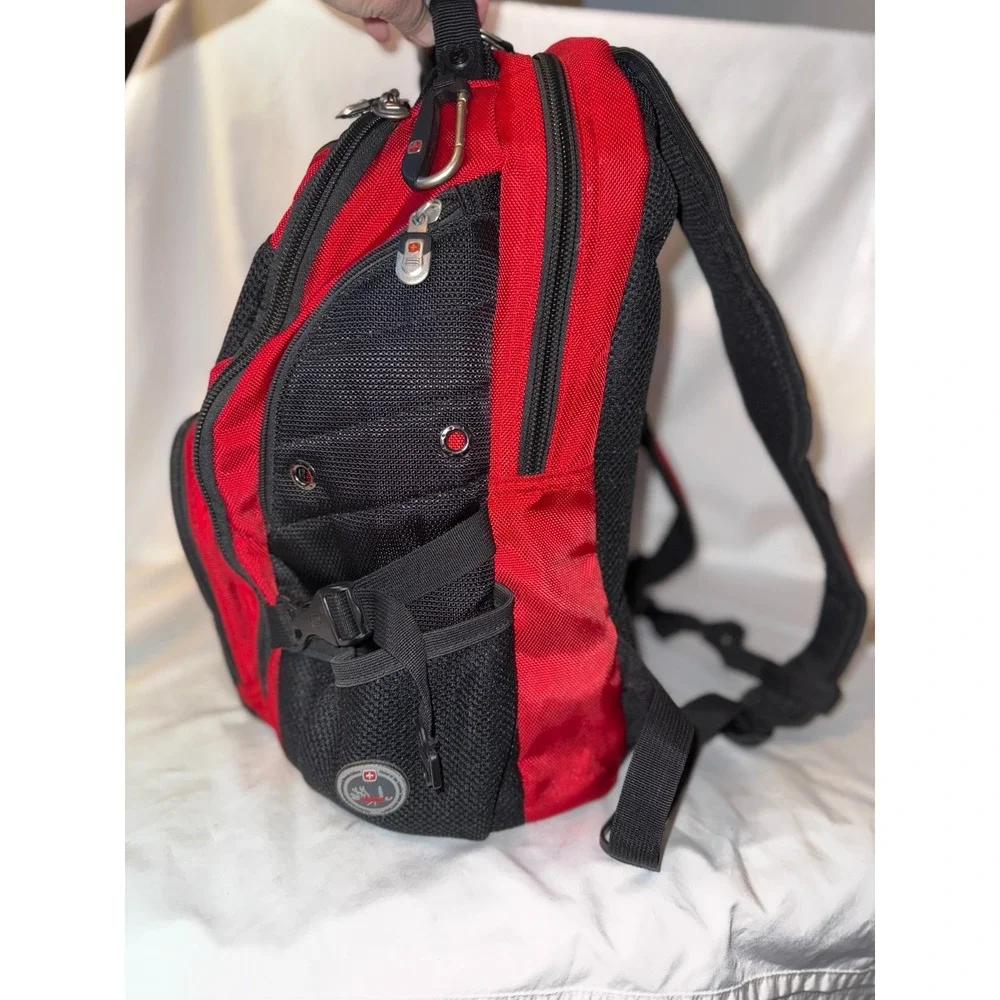 Swissgear Men's Backpack Black Red Multifunction Airflow Media Pocket Laptop Bag - Picture 3 of 10